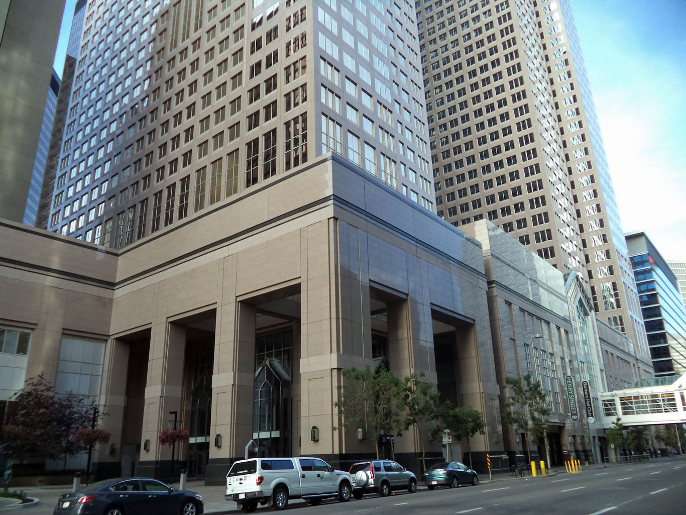 Regus - 888 3rd Street